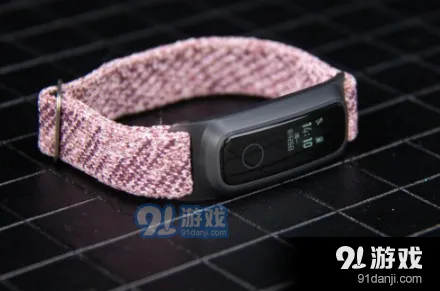 《京东》：荣耀手环5篮球版价格与配置参数步骤