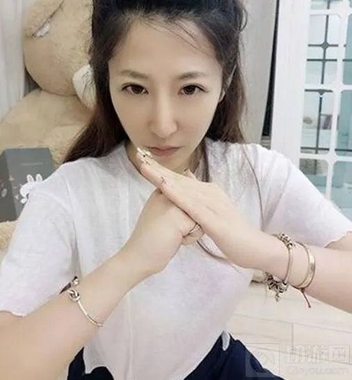 《炉石传说》球王贝拉脏牧卡组实战解析