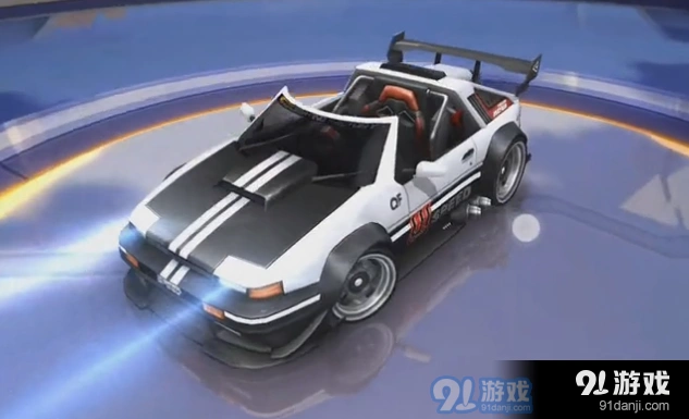 QQ飞车AE86与霸天虎对比介绍