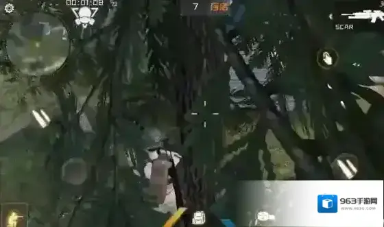 丛林法则：绝地大逃杀上树